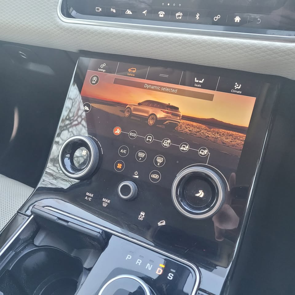 Range Rover Velar photo 5